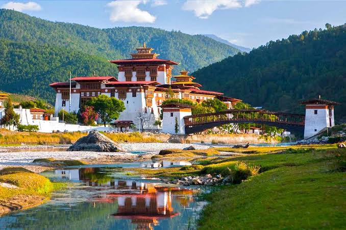 Bhutan explains why it slashed daily fee - TTR Weekly